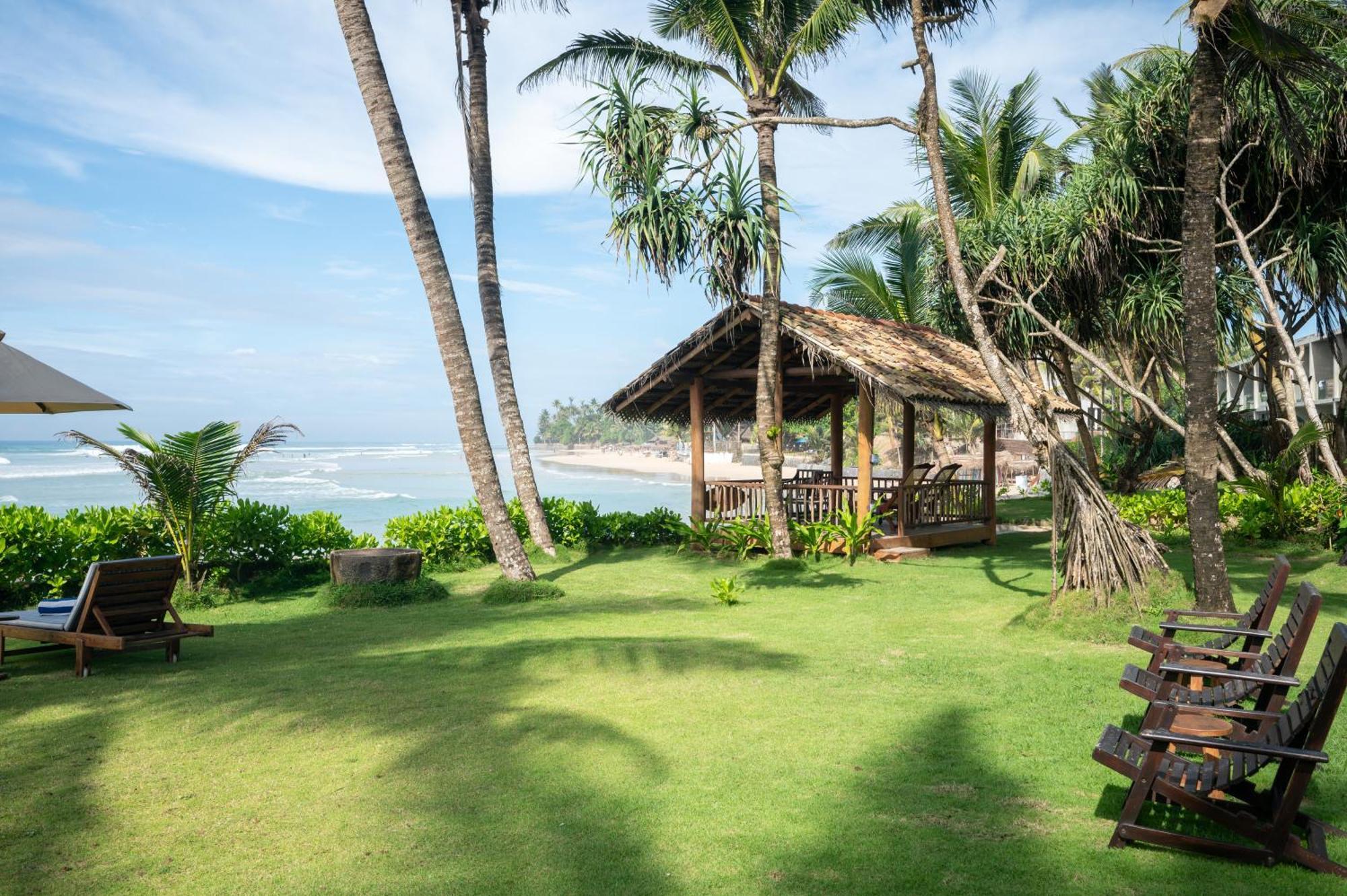 Poya Villa Ahangama Exteriör bild
